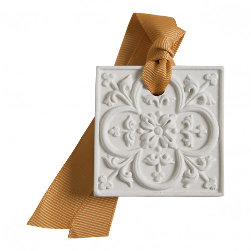 Beauty Pouch with Hand Balm, Soap, and Scented Decoration - Fleur de Mandarine