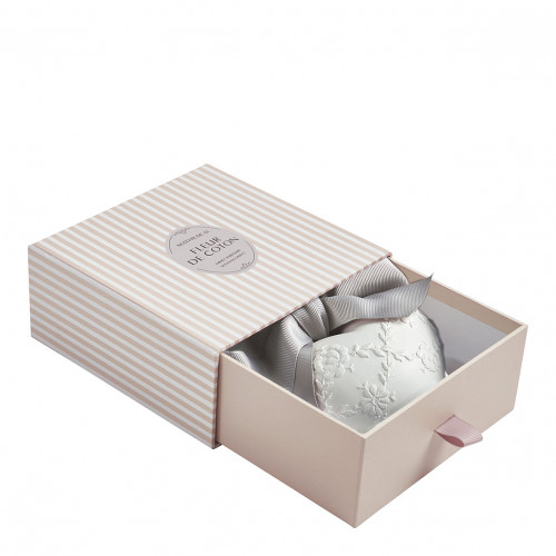 Décor parfumé Cœur  brodé - Fleur de Coton Décor parfumé Cœur  brodé - Fleur de Coton