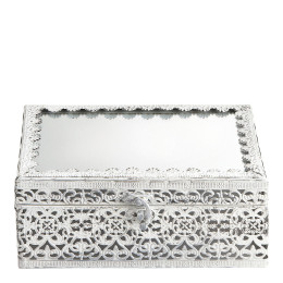 Precious rectangular jewelry box in whitened metal