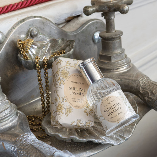 Trousse Beauté eau de toilette 30 ml et savon Cachemire Exquis - Soleil Pastel Trousse Beauté eau de toilette 30 ml et savon Cachemire Exquis - Soleil Pastel