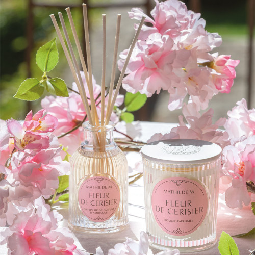 Bougie parfumée Les Intemporelles 145 g - Fleur de Cerisier