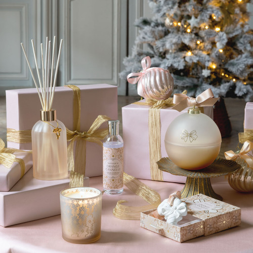 Bougie parfumée Boule de Noël Rubans de Fête 210 g - Orange Cannelle