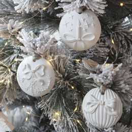 Coffret boules de Noël parfumées Rubans de Fête - Sapin Doré